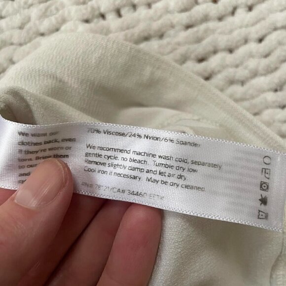 Eileen Fisher White Crepe Stretch Slim Ankle Pants - Size Medium - Picture 5 of 7